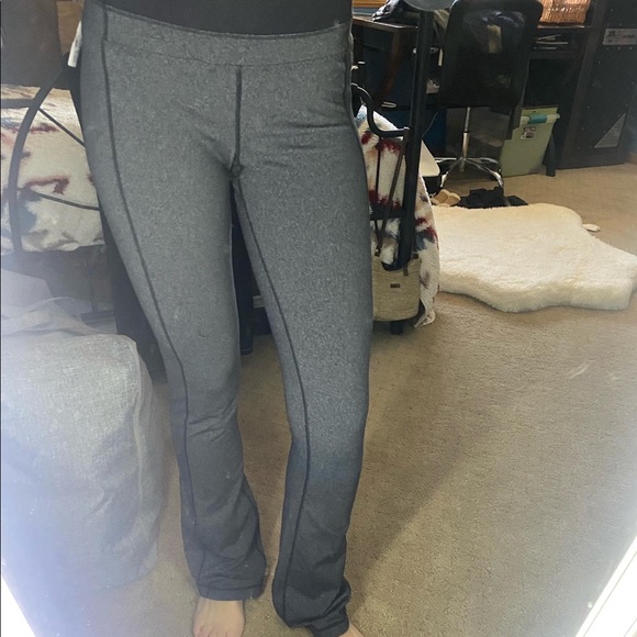 Lululemon groove flare - Picture 3 of 3